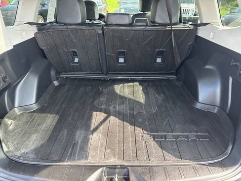 Used 2016 Subaru Forester 2.5i Touring AWD/4WD image 11
