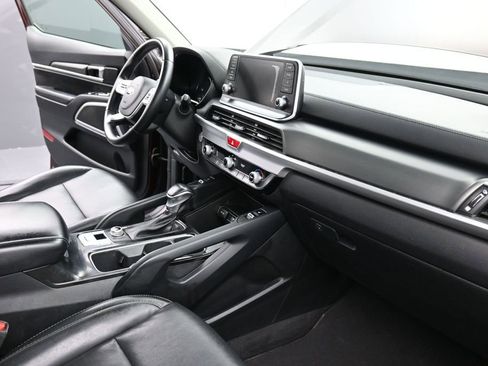 Used 2020 Kia Telluride S AWD/4WD image 20
