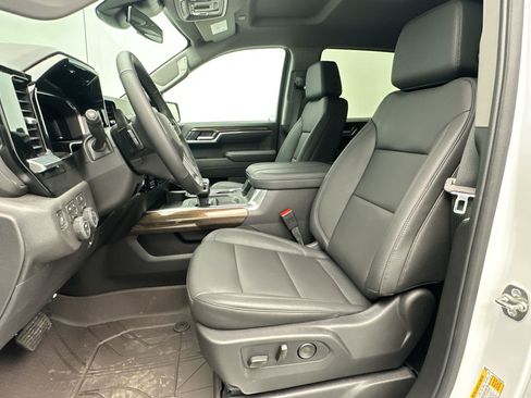Certified 2026 Chevrolet Silverado 1500 LT Trail Boss w/ Convenience Package II AWD/4WD image 5