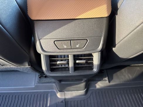 New 2026 Chevrolet Equinox ACTIV w/ Convenience Package III AWD/4WD image 21