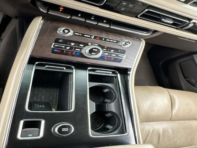 Used 2020 Lincoln Aviator Grand Touring w/ Equipment Group 302A AWD/4WD image 25