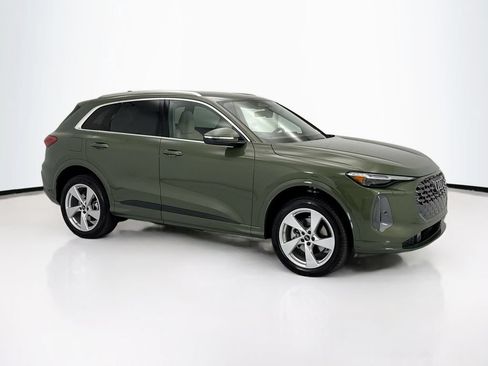 Used 2026 Audi Q5 Premium Plus w/ Premium Plus AWD/4WD image 3