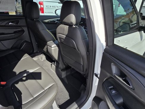 Used 2025 Chevrolet TrailBlazer ACTIV w/ Convenience Package FWD image 18