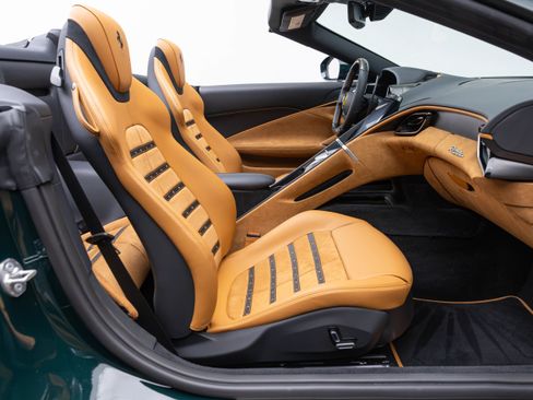 Used 2025 Ferrari Roma Spider RWD image 39