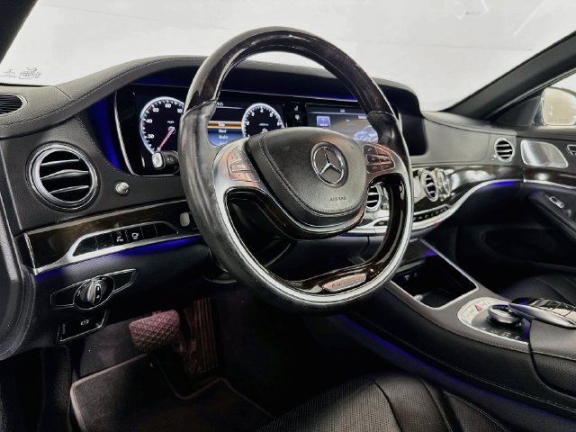 Used 2016 Mercedes-Benz S 550 Sedan image 19