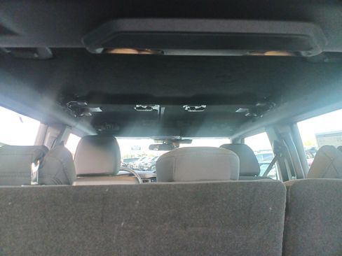 New 2025 Ford Bronco 4-Door image 17