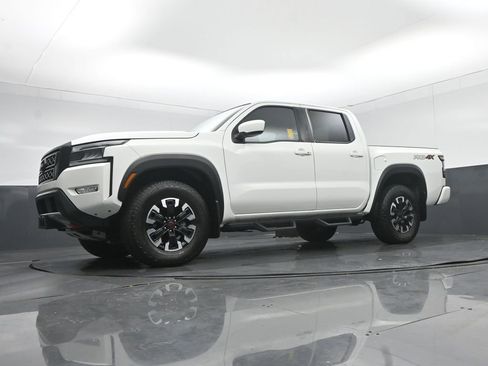 Used 2024 Nissan Frontier PRO-4X w/ Technology Package image 55