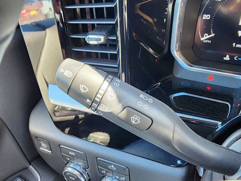 New 2026 GMC Sierra 1500 Elevation image 23