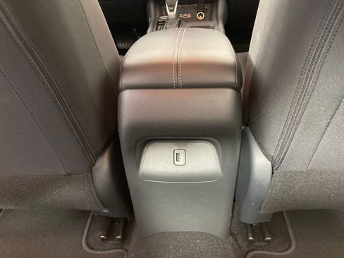 Used 2025 Nissan Sentra SV FWD image 15