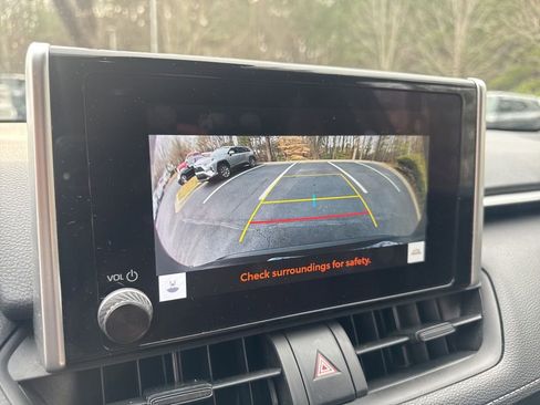 Used 2024 Toyota RAV4 XLE image 5