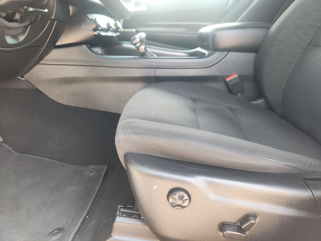 Used 2023 Dodge Durango SXT RWD image 24