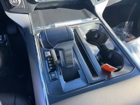 New 2025 Ford F150 Lariat w/ Equipment Group 501A Mid image 11