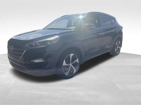 Used 2016 Hyundai Tucson Limited w/ Option Group 03 AWD/4WD image 2