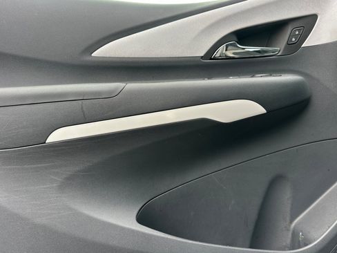 Used 2019 Chevrolet Bolt LT image 11