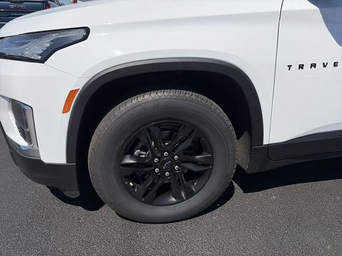 Used 2023 Chevrolet Traverse LT image 16