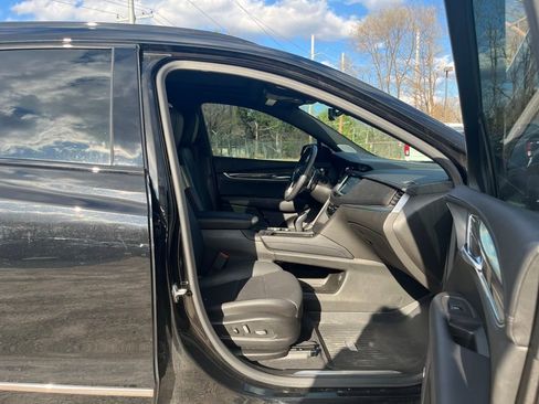 Used 2024 Cadillac XT5 Sportv w/ LPO, Floor Liner Package AWD/4WD image 37