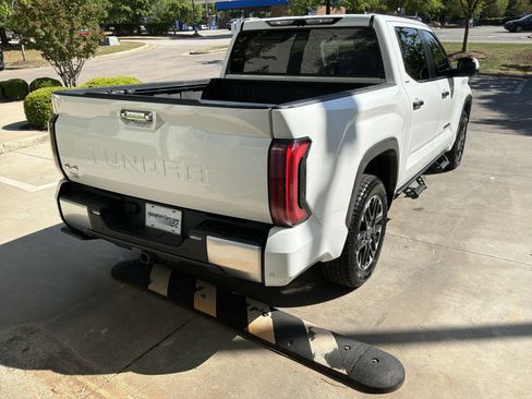Used 2024 Toyota Tundra Limited AWD/4WD image 10