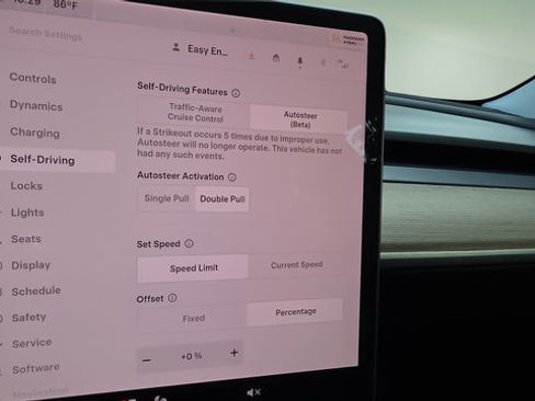 Used 2022 Tesla Model 3 Long Range AWD/4WD image 21