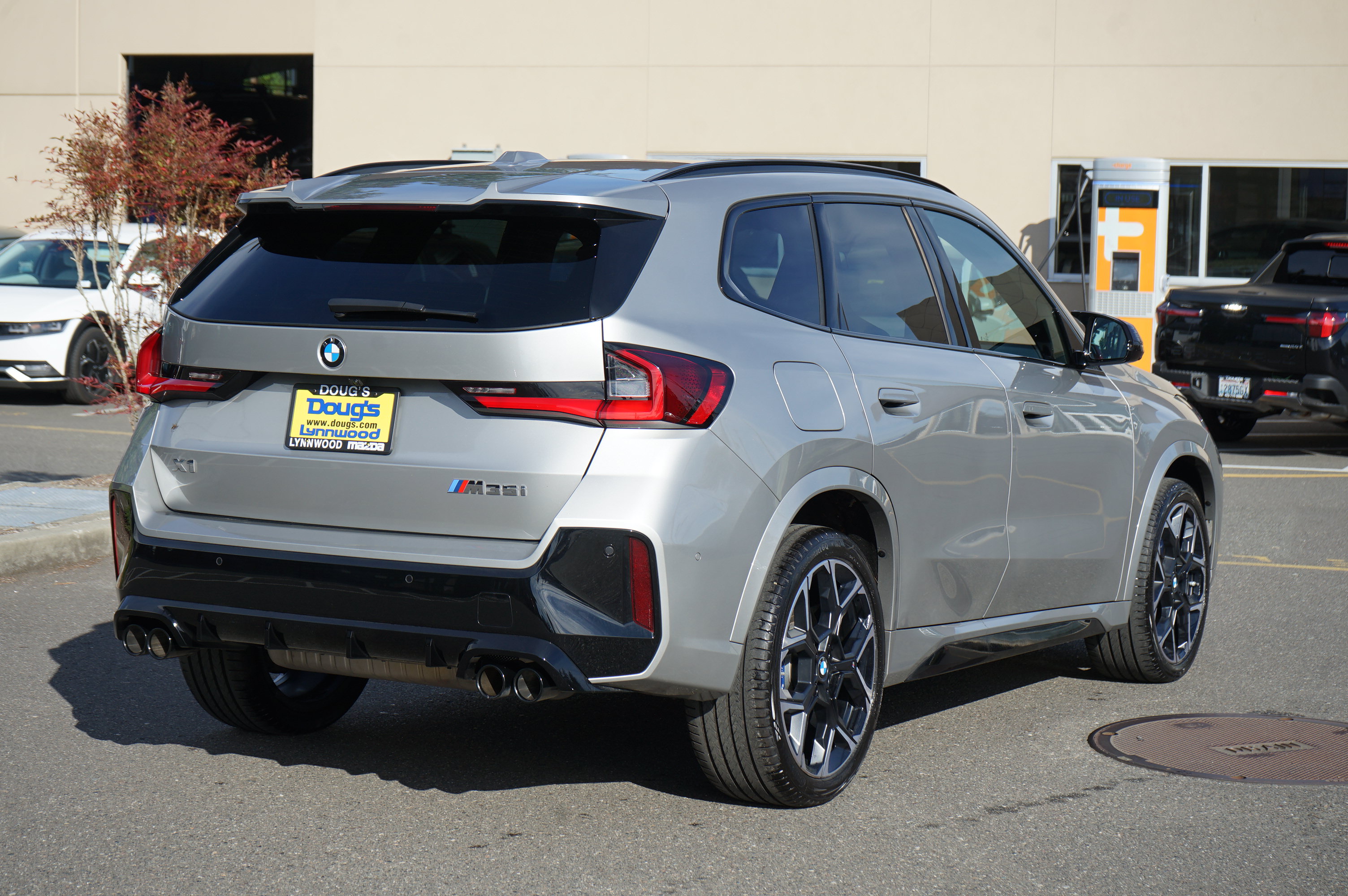 Used 2025 BMW X1 M35i w/ Premium Package AWD/4WD image 3