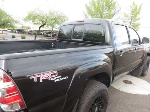 Used 2011 Toyota Tacoma PreRunner w/ TRD Off-Road Pkg w/JBL Audio image 10