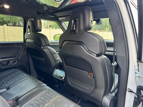 Used 2022 Rivian R1S Launch Edition image 22