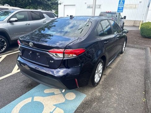 Used 2023 Toyota Corolla LE w/ LE Premium Package FWD image 8