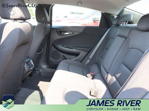 Used 2024 Chevrolet Malibu LT FWD image 17