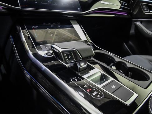 New 2025 Audi Q8 Premium Plus image 22