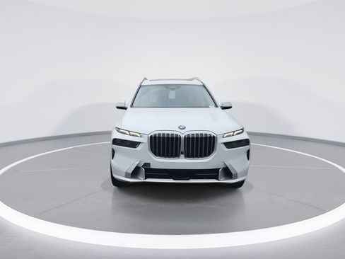 Used 2026 BMW X7 xDrive40i image 3