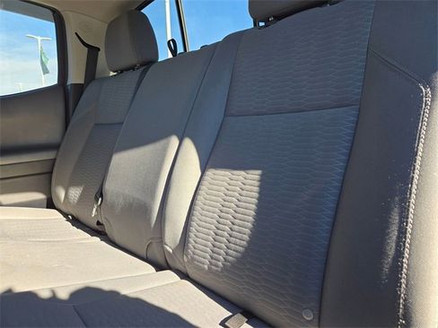 Used 2018 Toyota Tacoma SR5 image 9