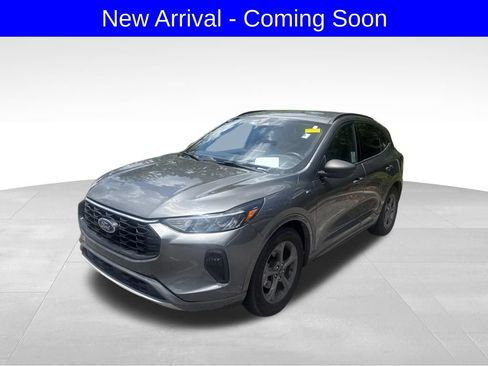 Used 2023 Ford Escape ST-Line FWD image 2