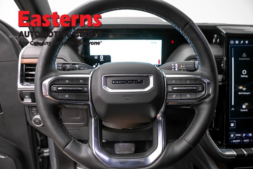 Used 2025 GMC Yukon Denali AWD/4WD image 11
