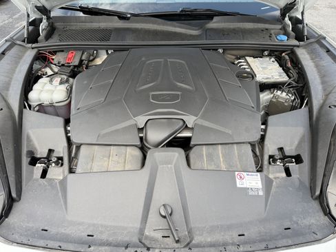 Used 2024 Porsche Cayenne Coupe AWD/4WD image 36