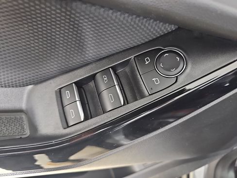 Used 2025 Chevrolet Equinox RS w/ Safety and Technology Package AWD/4WD image 33