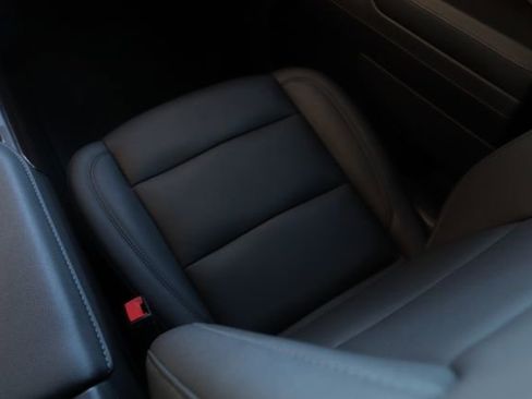 Used 2025 Chevrolet Silverado 1500 LT Trail Boss w/ Convenience Package II image 27