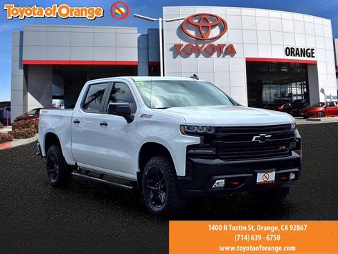 Used 2020 Chevrolet Silverado 1500 LT Trail Boss AWD/4WD image 1