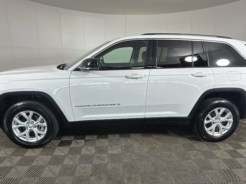 Used 2023 Jeep Grand Cherokee Limited AWD/4WD image 6