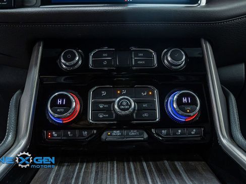 Used 2022 GMC Yukon Denali image 18