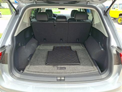 Used 2022 Volkswagen Tiguan SE image 30