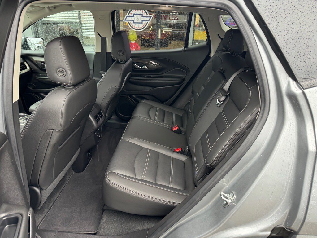 Used 2024 GMC Terrain Denali AWD/4WD image 8