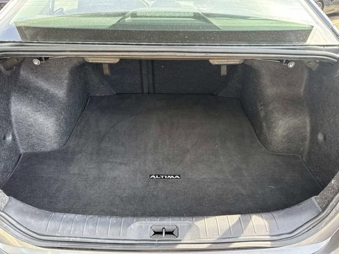 Used 2023 Nissan Altima 2.5 SV image 9