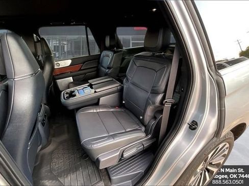 Used 2023 Lincoln Navigator Reserve AWD/4WD image 22