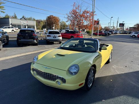 Used 2002 Ford Thunderbird image 49