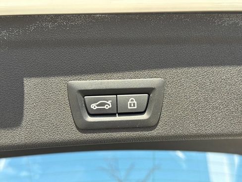 Used 2023 BMW X6 xDrive40i w/ Executive Package image 6