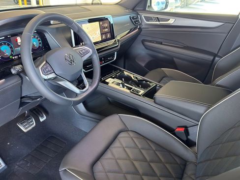 New 2026 Volkswagen Atlas Cross Sport SEL Premium R-Line AWD/4WD image 11
