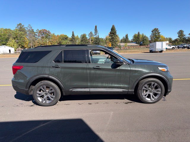 Used 2024 Ford Explorer XLT w/ Equipment Group 202A AWD/4WD image 6