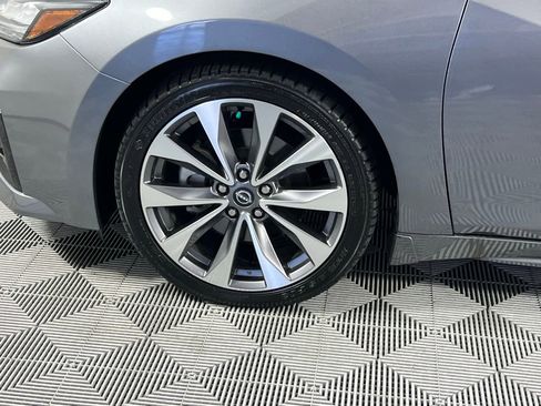 Used 2023 Nissan Maxima Platinum w/ Sport Mat Group image 12