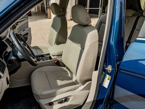 Used 2022 Volkswagen Atlas SE image 24