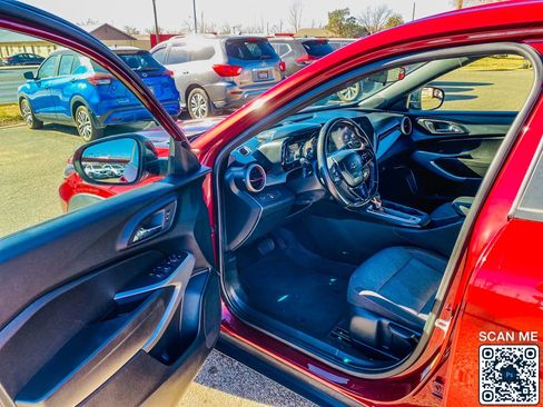 Used 2024 Chevrolet Trax RS w/ Driver Confidence Package image 12