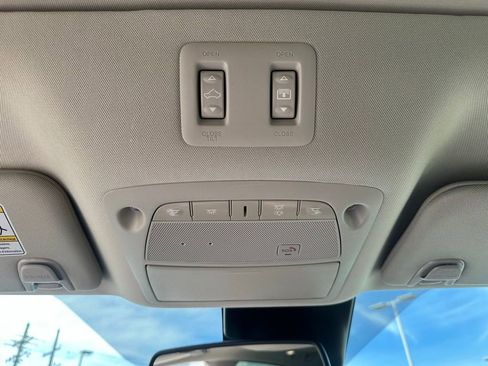 Used 2019 Nissan Murano Platinum w/ Cargo Package image 17